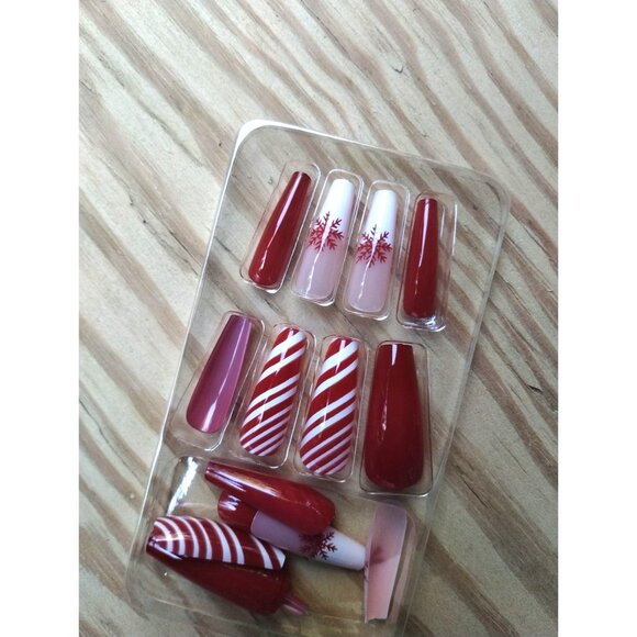 Press On Nails Full Coffin Long Red White Peppermint Striped Snowflake 24 - Picture 3 of 7